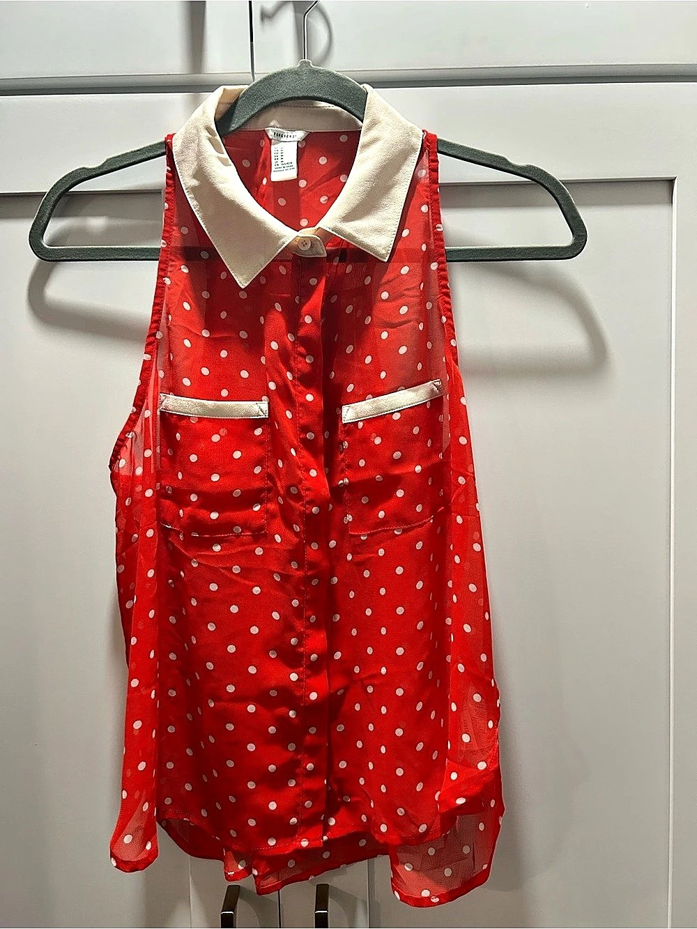 Forever 21 Red & White Polka Dot Sleeveless Blouse Size Medium